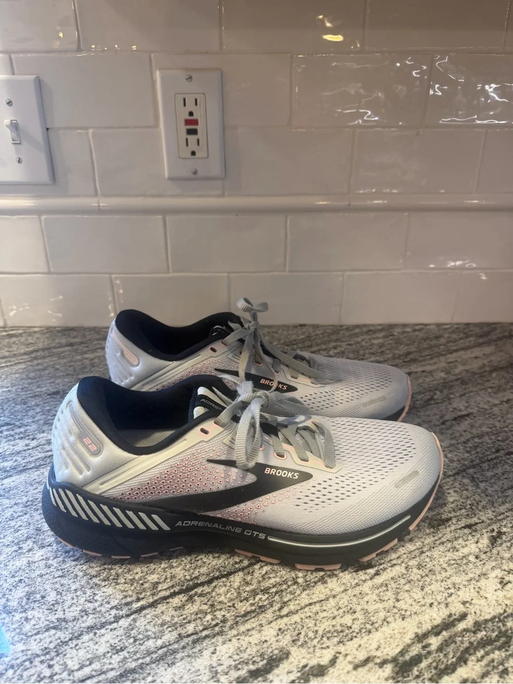 Brooks good used